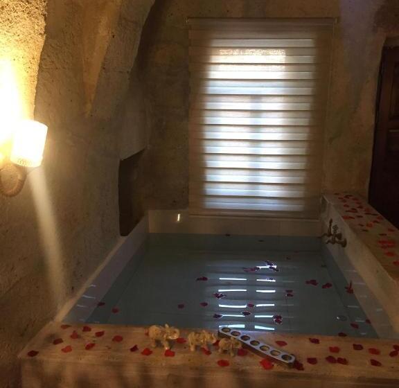 اتاق استاندارد با تخت بزرگ, Ada Family Suite