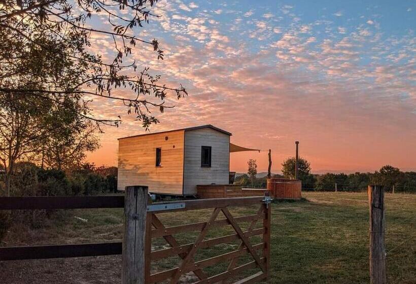 디럭스 룸, Gers Tiny House