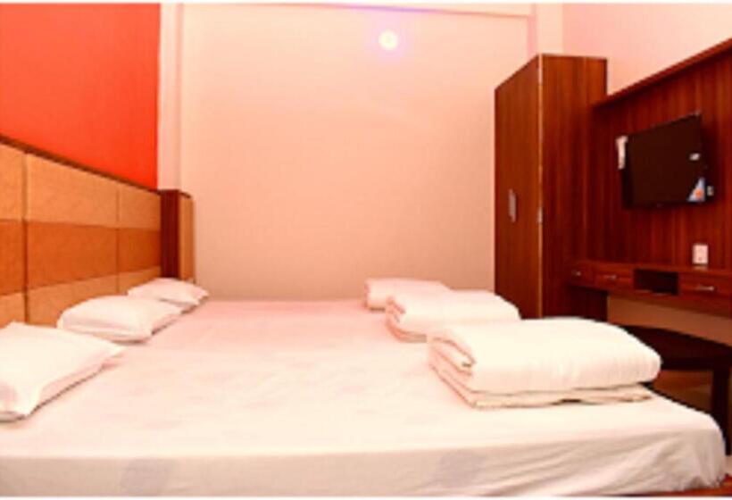 Номер Deluxe, Jyoti Palace