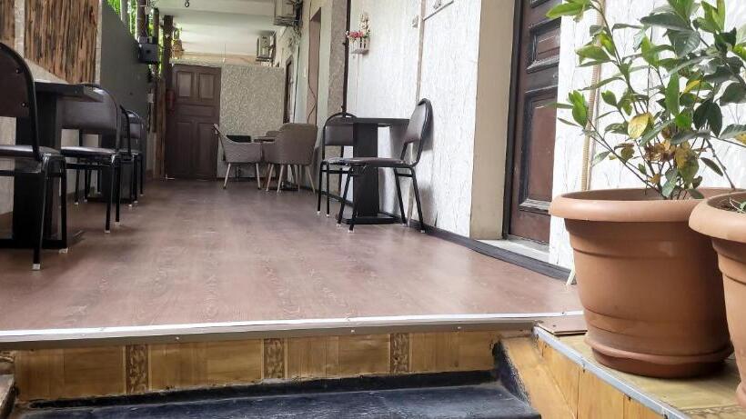 اتاق استاندارد با سرویس بهداشتی مشترک, Kiev