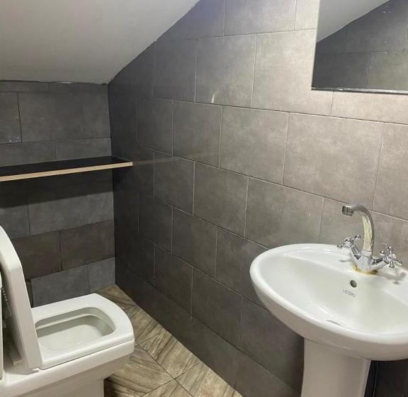 اتاق استاندارد, Kiev