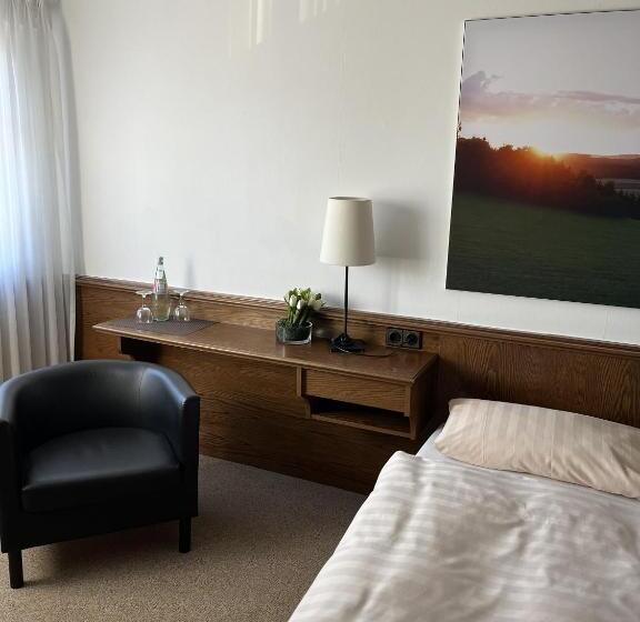 스탠다드 룸, Schnepper