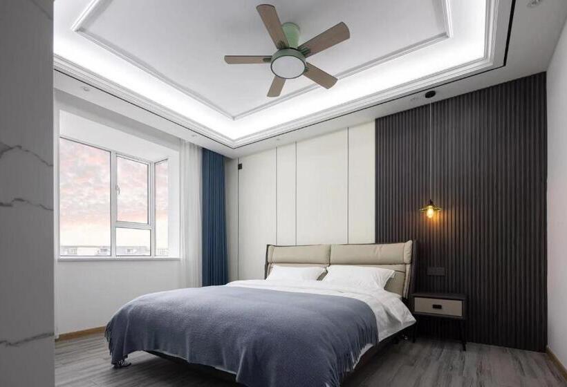 חדר דלוקס, Geometric  Home White Space B&b