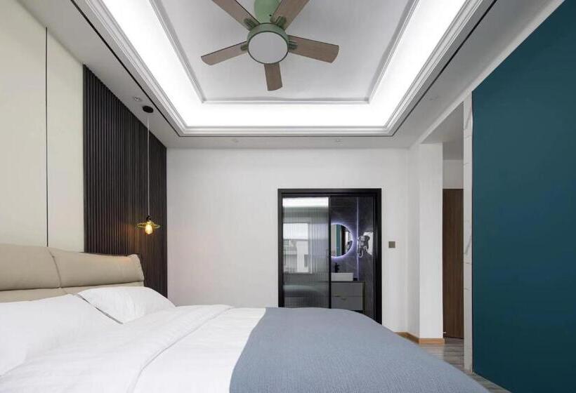 חדר דלוקס, Geometric  Home White Space B&b