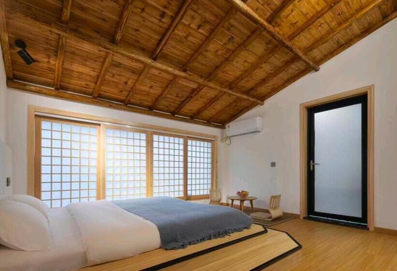 חדר סטנדרט, Geometric  Home White Space B&b