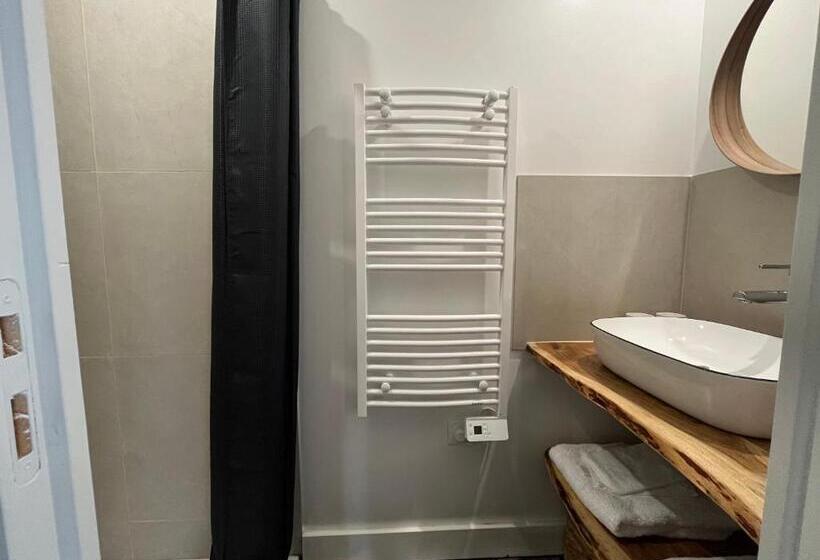 חדר סטנדרט, Le Creux Des Grives