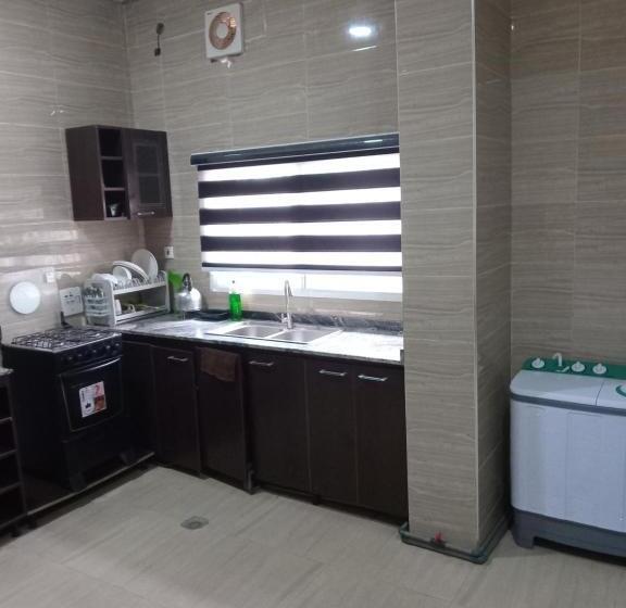 اتاق اکونومی, Od V!ck S Classic, Wuse 2 Extension, Upscale Jahi District Wifi,24hr Power,security, Dstv