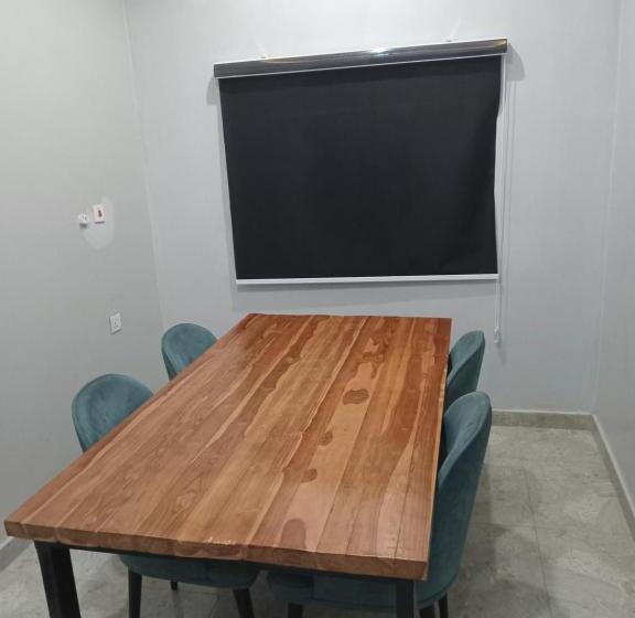 اتاق اکونومی, Od V!ck S Classic, Wuse 2 Extension, Upscale Jahi District Wifi,24hr Power,security, Dstv