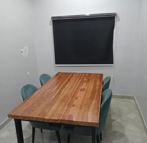 اتاق اکونومی, Od V!ck S Classic, Wuse 2 Extension, Upscale Jahi District Wifi,24hr Power,security, Dstv