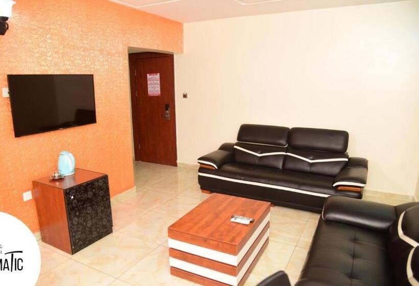 سوئیت با بالکن, Royale Pruriel Hotels