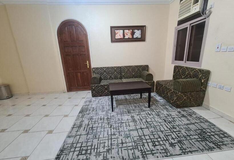 Huoneisto 3 Makuuhuonetta, شقق درة الصالحين