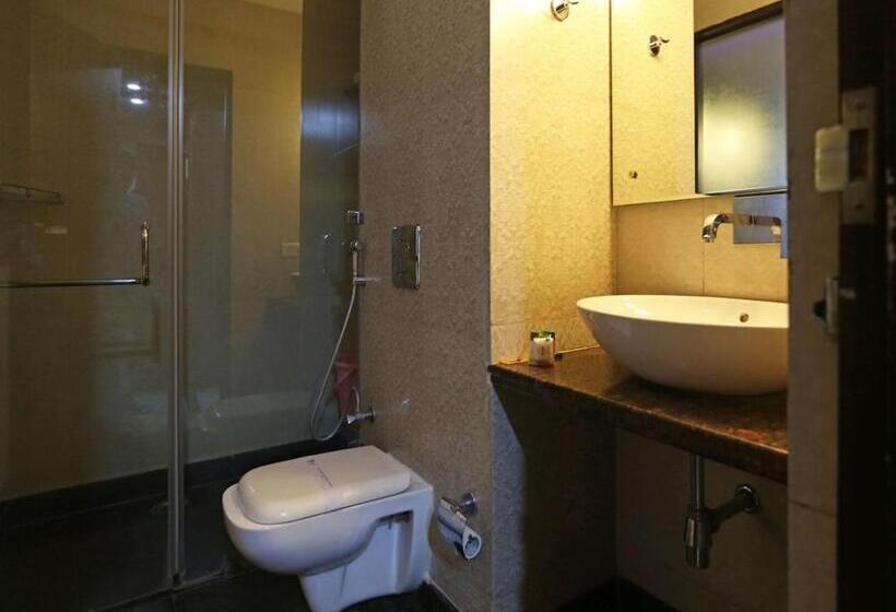 Четырехместный Номер Стандарт, Airpor Tbillions Group Of Hotels