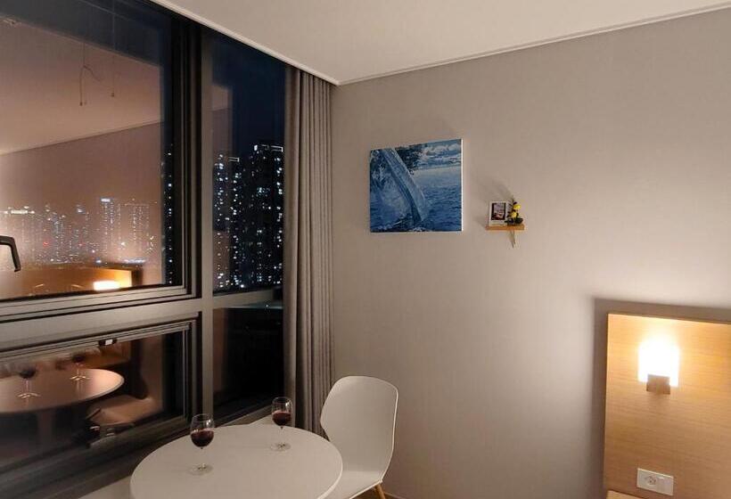 Quarto Estandar, Dahlbit Stay