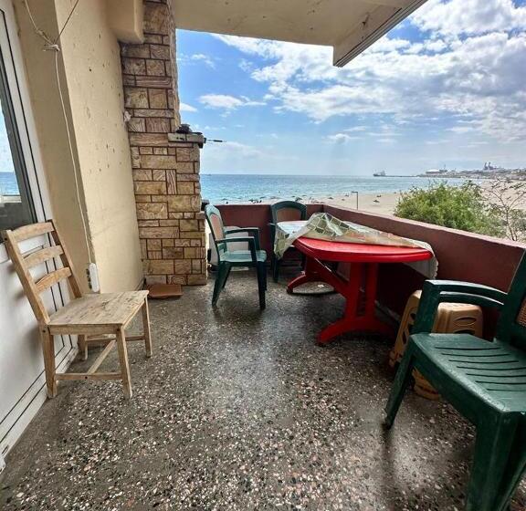 شقة غرفة واحدة مطلة على البحر, Deni̇z Yildizi