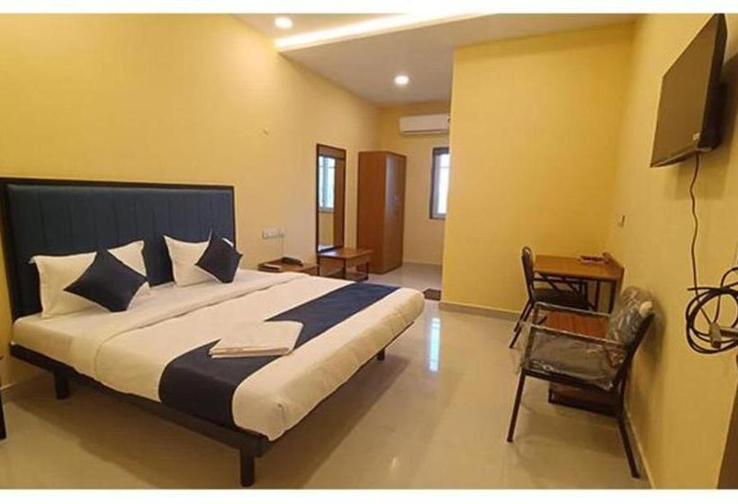 Номер Deluxe, Fabhotel Mint Park   Nr Nmims College