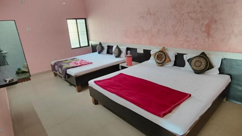 חדר אקונומי, Laxmi