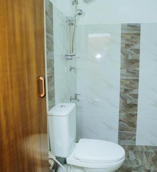 Deluxe Room with Balcony, Maharajah Grand