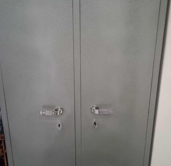 三人经典房间, Oyo Deewan Banquets & Resort