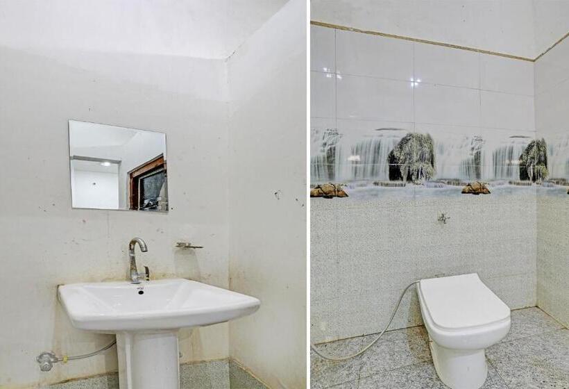 三人经典房间, Oyo Deewan Banquets & Resort