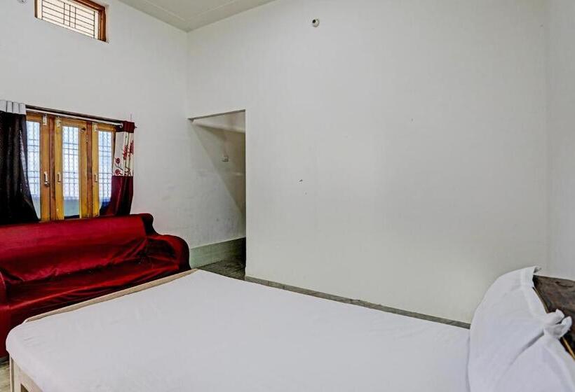 三人经典房间, Oyo Deewan Banquets & Resort