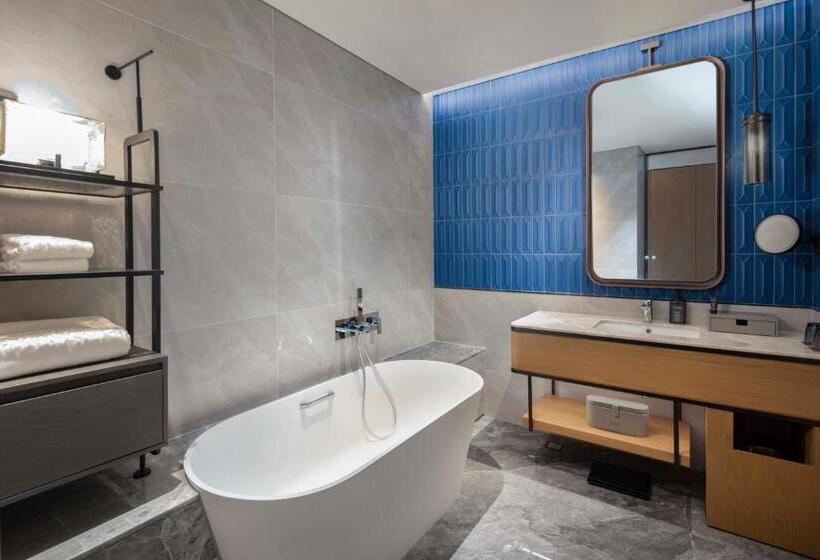 스탠다드 룸 킹사이즈 침대, Sheraton Pujiang