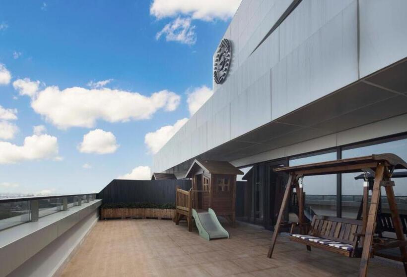 스탠다드 룸 킹사이즈 침대, Sheraton Pujiang