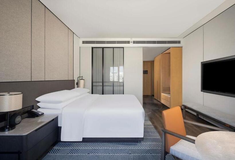 스탠다드 룸 킹사이즈 침대, Sheraton Pujiang