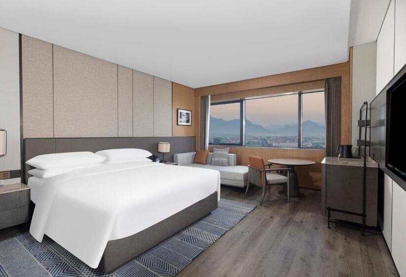 스탠다드 룸 킹사이즈 침대, Sheraton Pujiang