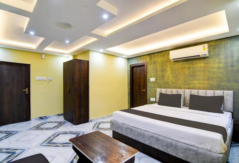 اتاق لوکس, Super Hotel O The Crown