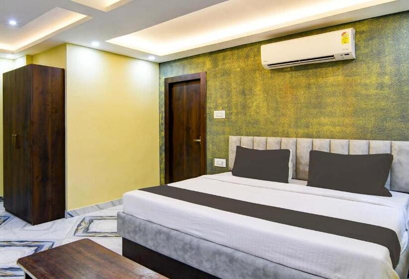 اتاق لوکس, Super Hotel O The Crown