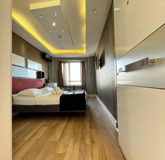 标准间, The Sisli Luxury Corner Suit