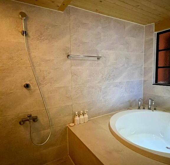 Номер Стандарт, Jjak Motel