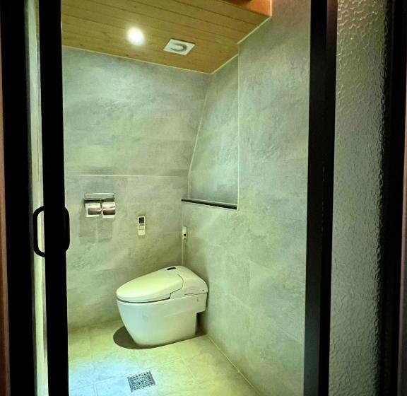 标准间, Jjak Motel