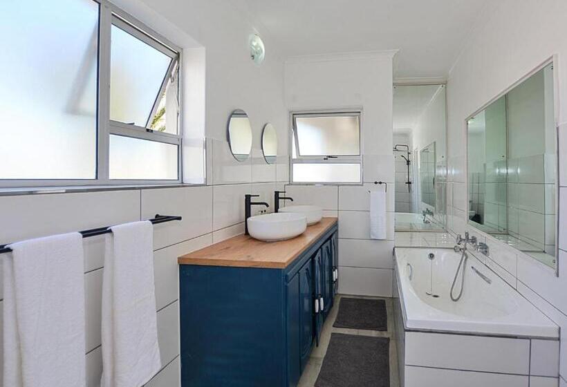 غرفة ديلوكس سرير كينج, 19 Beach Road