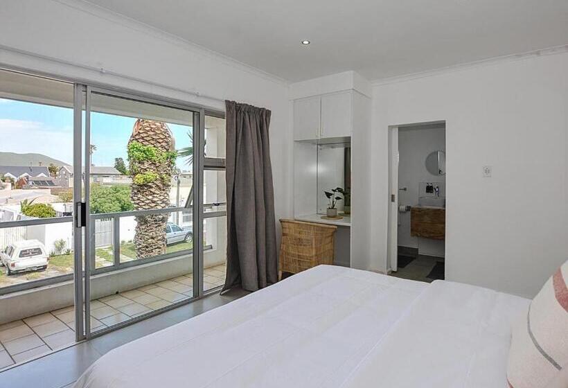 غرفة بريميوم, 19 Beach Road