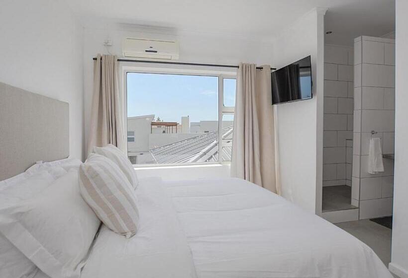 غرفة قياسية, 19 Beach Road