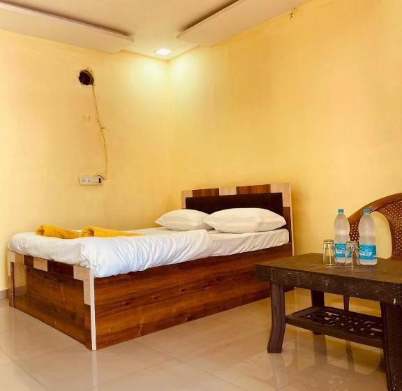 חדר אקונומי, Namaste Nirvana Guest House