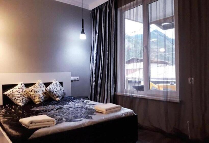 اتاق استاندارد با بالکن, Tamara