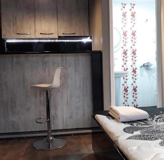 اتاق استاندارد, Tamara