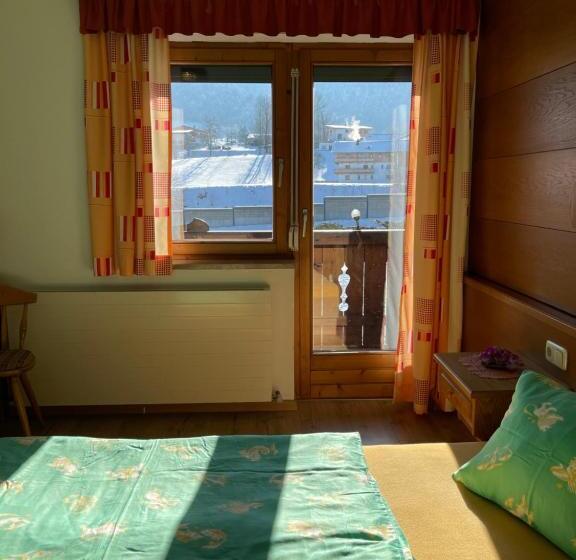 マウンテンビュースタンダードルーム, Pension Kaiserstubn