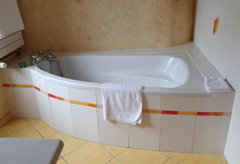 家庭山景房, Domaine De Montvianeix