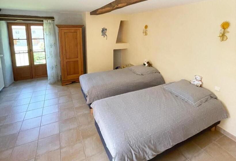 家庭山景房, Domaine De Montvianeix