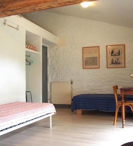 Номер Стандарт, Hameau De La Brousse