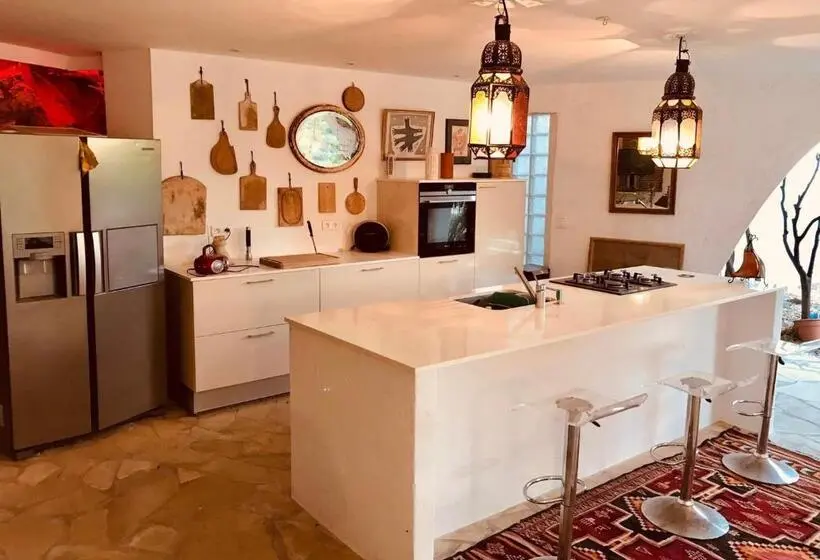 Budget Værelse, Villa Hirondelles 35