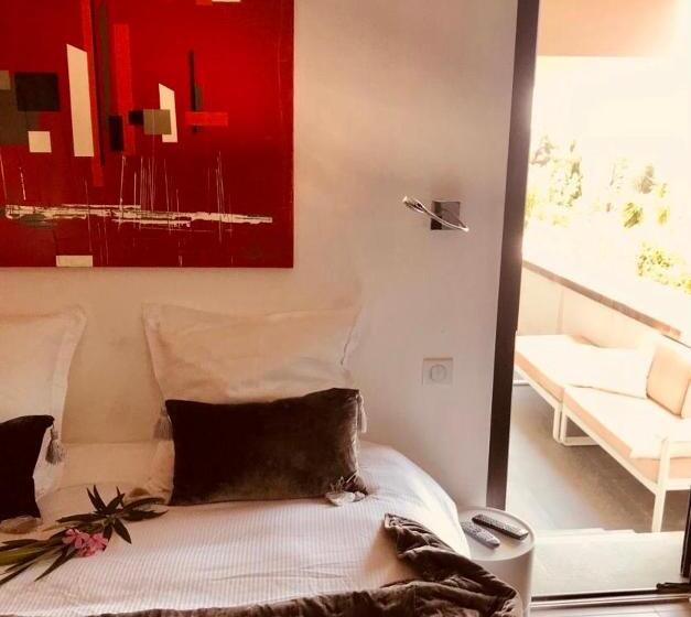 غرفة قياسية مزوَّدة بشُرفة, Villa Hirondelles 35