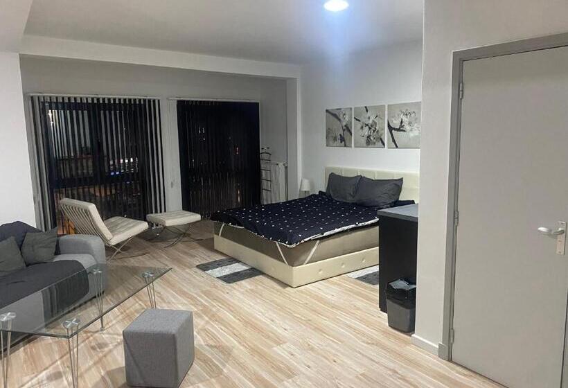 سوییت اجرایی, Fenix Apartmani