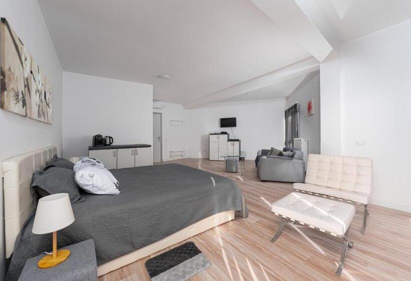 سوییت اجرایی, Fenix Apartmani