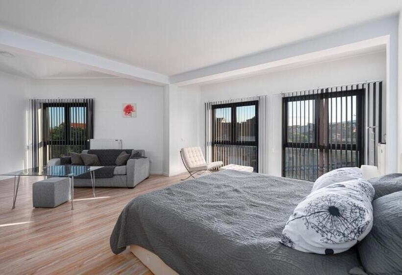 سوییت اجرایی, Fenix Apartmani