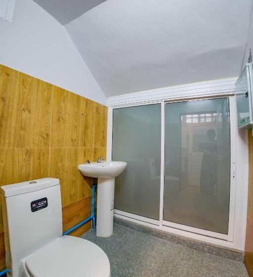 家庭房间共用浴室, Happy Garden Resort Betong