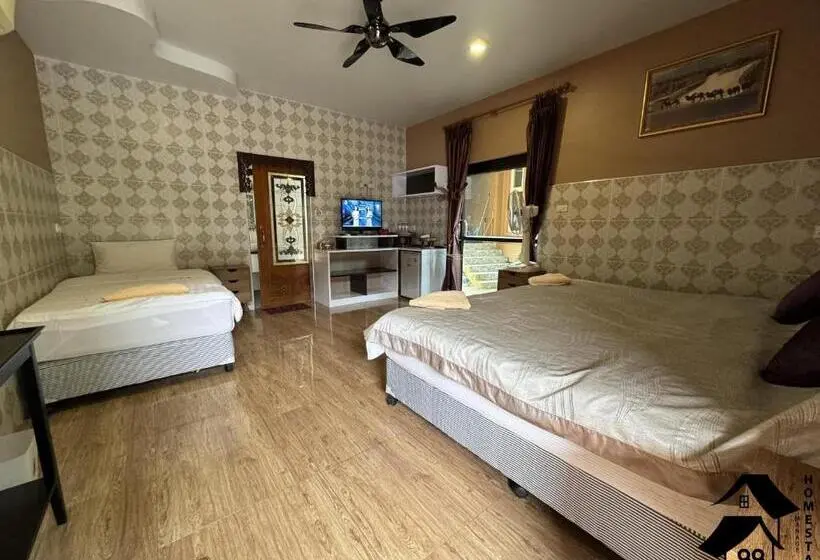 スーペリアトリプルルーム, Happy Garden Resort Betong